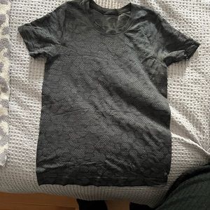 Lululemon top